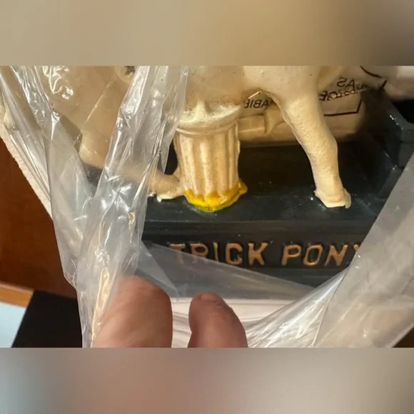 🆕 🎄 Classic Christmas Vintage Cast Iron Trick Pony Bank. New in box. Rare. - Picture 6 of 9